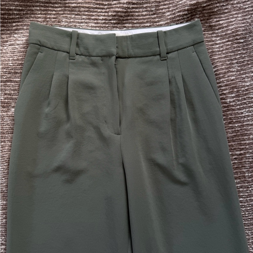 Aritzia The Effortless Pant - Crepette